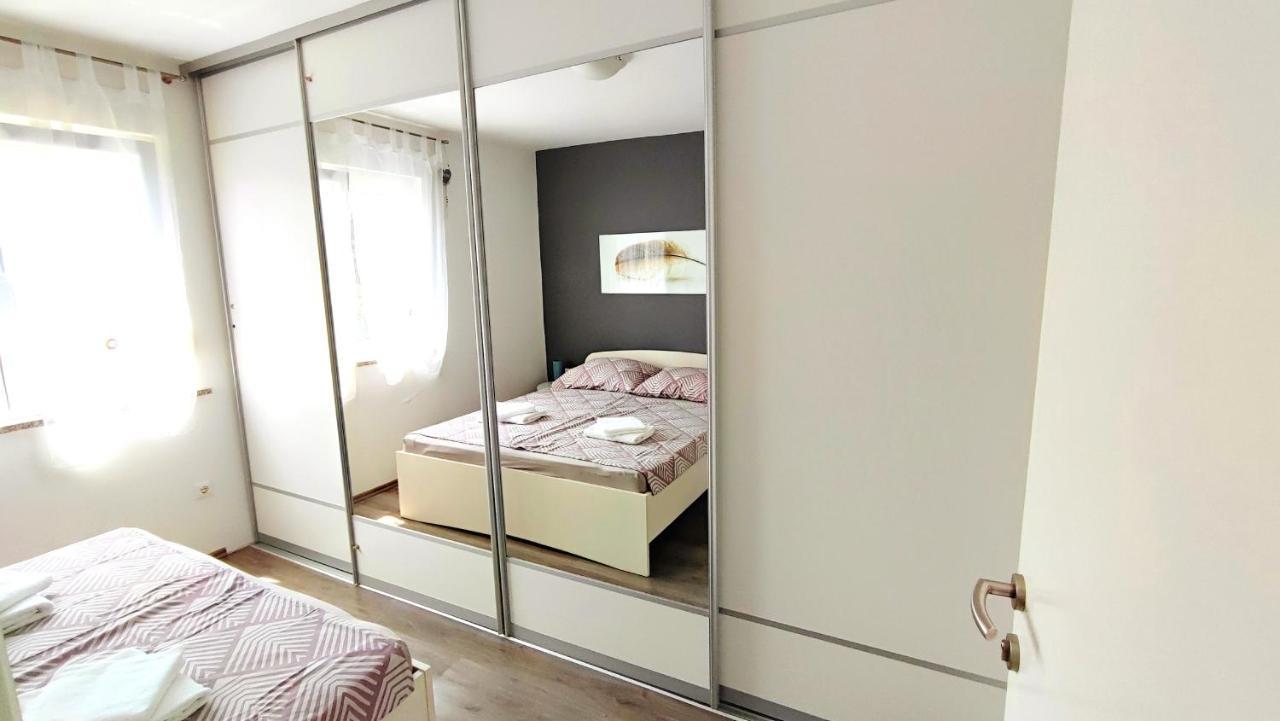 Apartment Jan 2+2 With Balcony プーラ エクステリア 写真